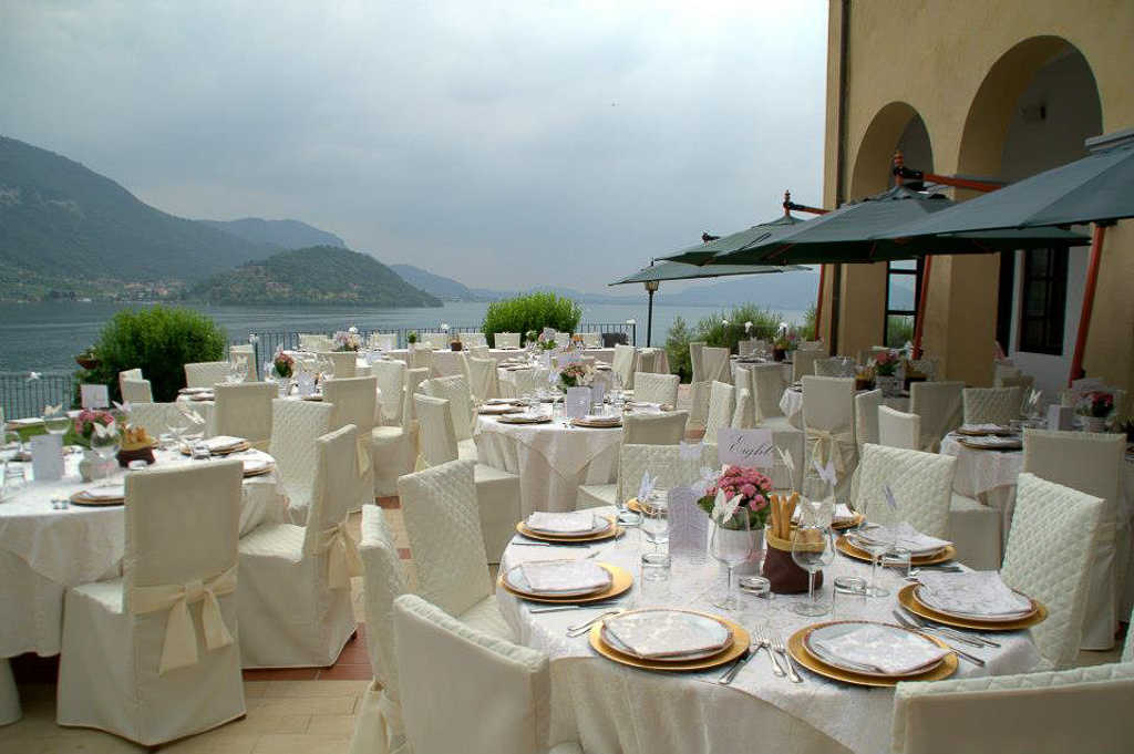 Castello Oldofredi Monte Isola Vivacaviva Resorts Garda Lake Holiday Apartment Castello Oldofredi Monte Isola Garda Resorts Peschiera Montecolo Manerba Gardazzurro Padenghe